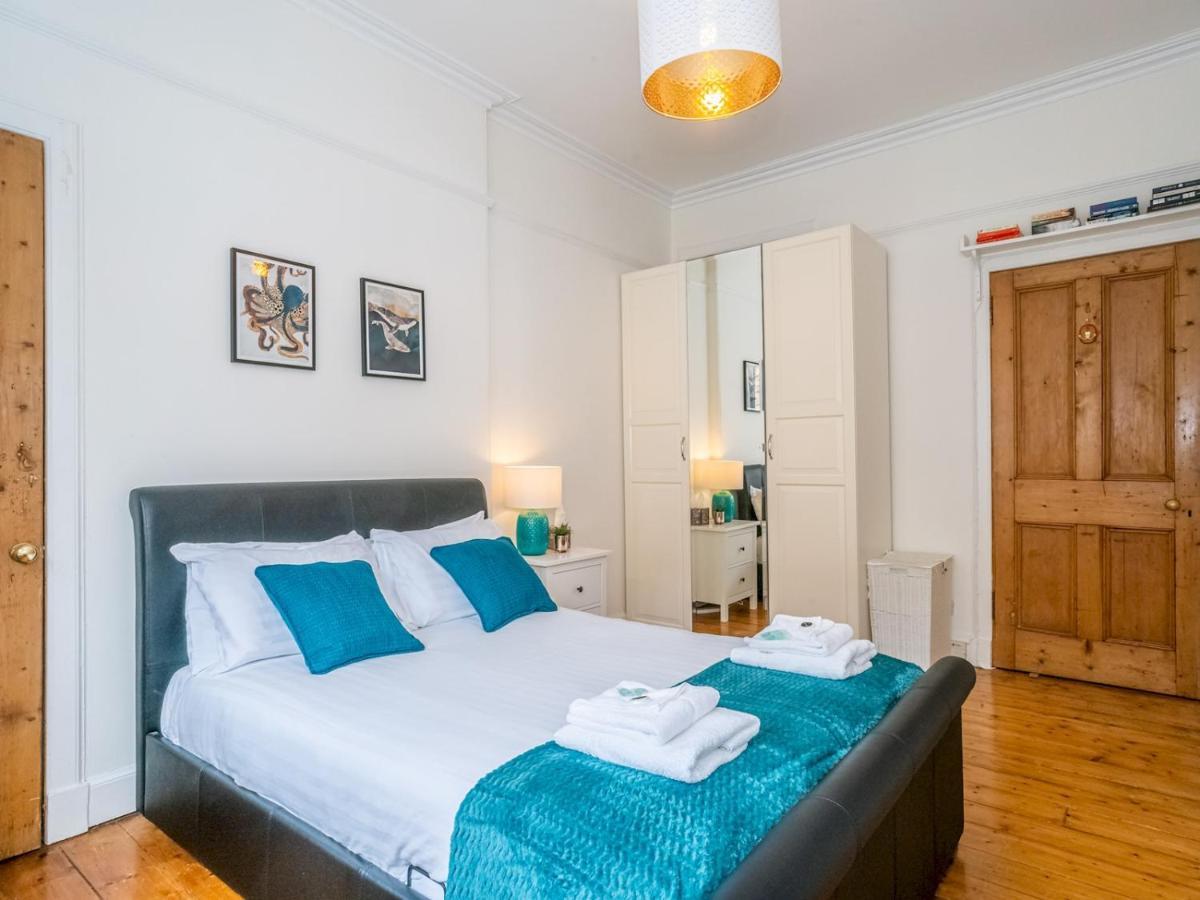 Pass The Keys Superb 1 Bed Flat In Traditional Victorian Building Edinburgh
