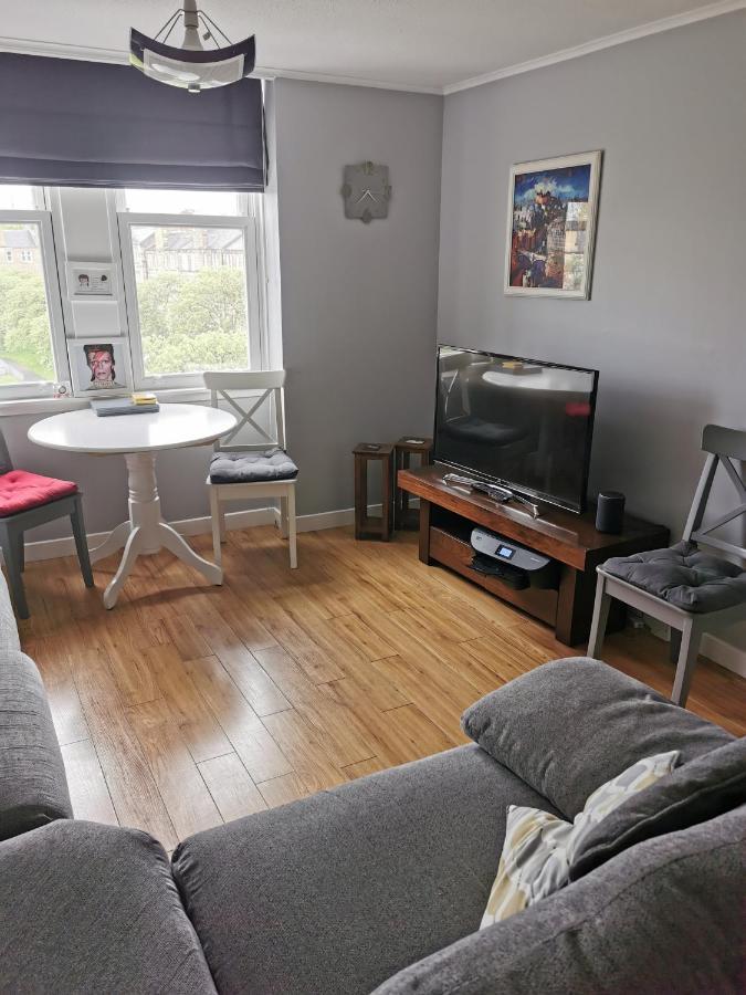 Apartment 2 Bedroom With Park View