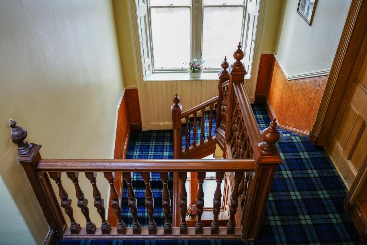 Rosehall Guest house 3*