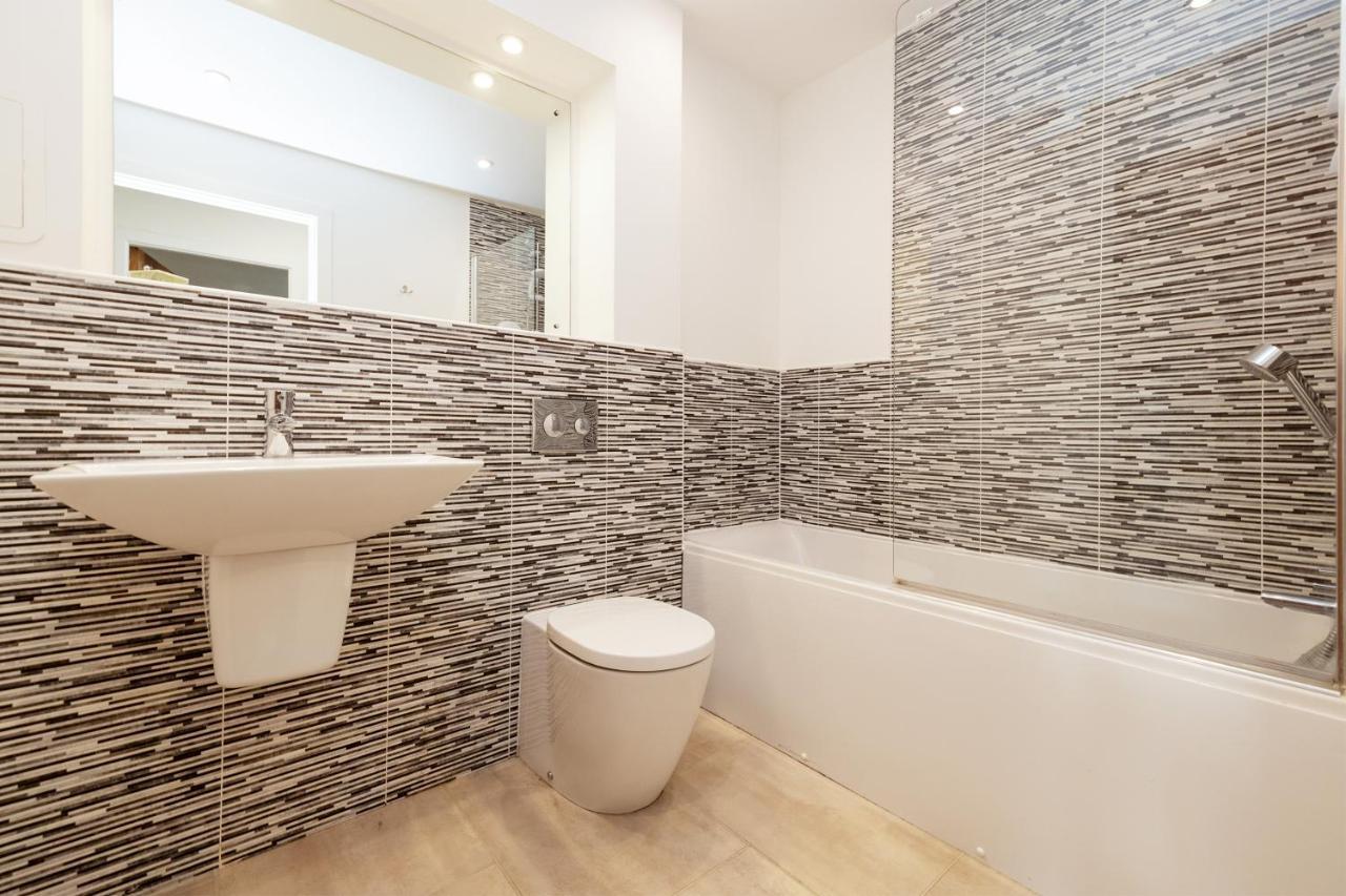Joivy Modern 2 Bed Flat Near Inverleith Park, With Terrace And Free Parking *