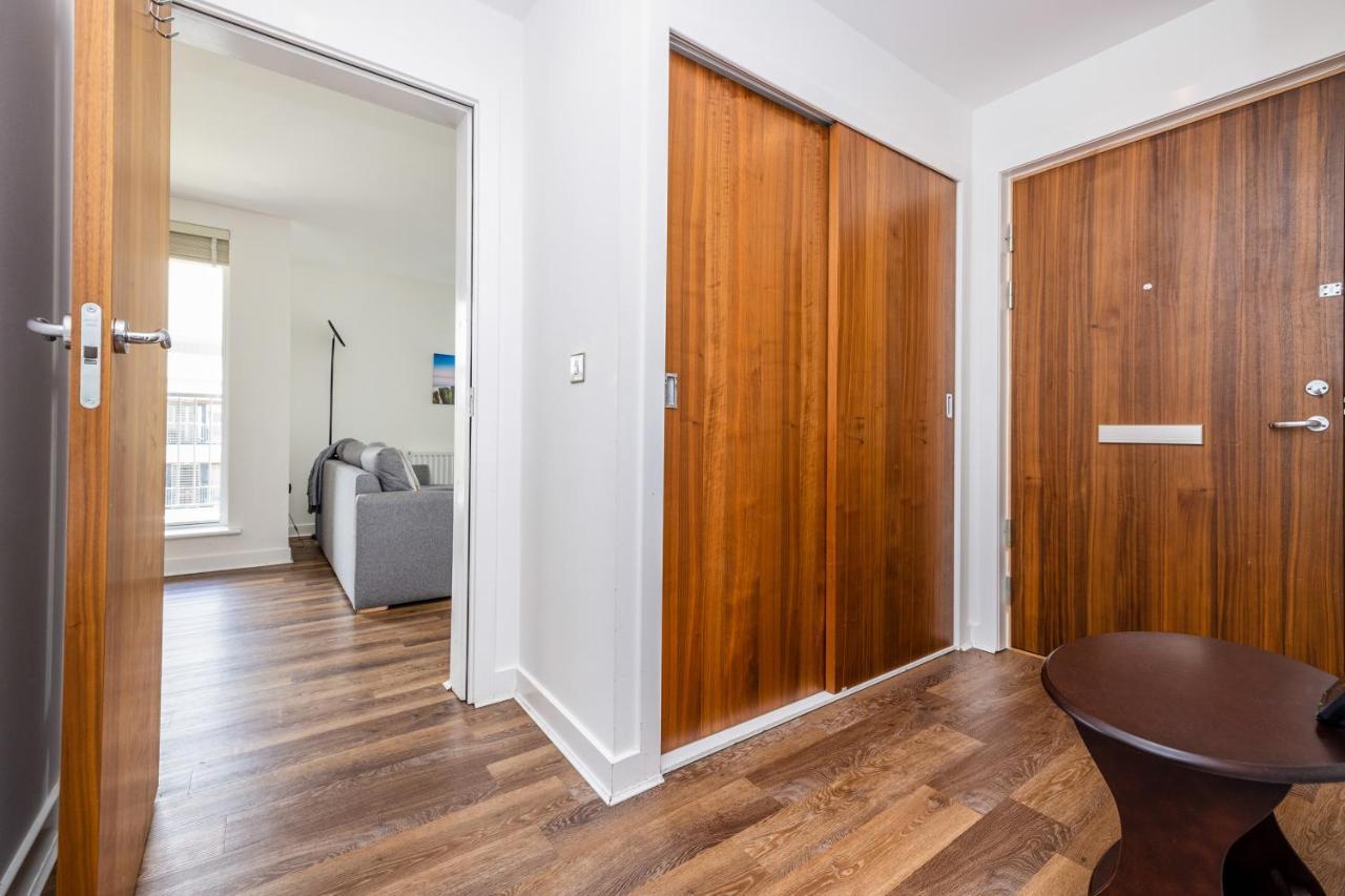 Apartment Joivy Modern 2 Bed Flat Near Inverleith Park, With Terrace And Free Parking