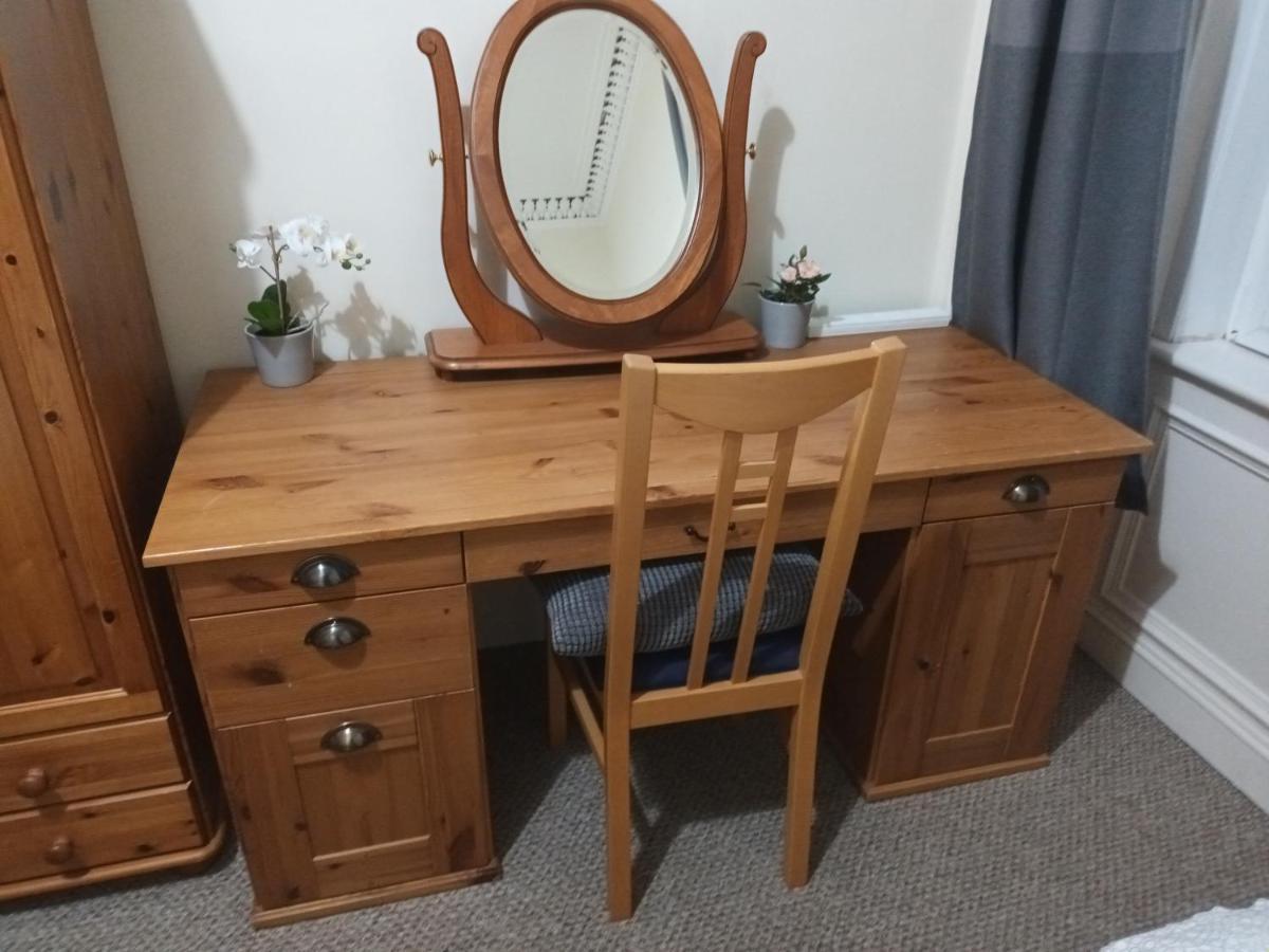 Two Bedroom Victorian With Free Parking * Edinburgh