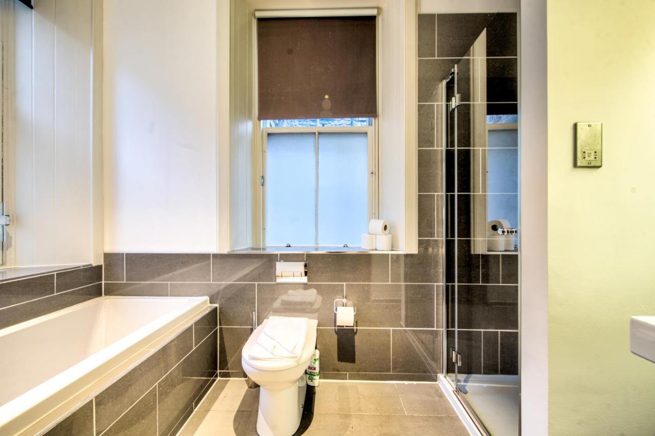Sumptuous 2br Next To Castle! Edinburgh