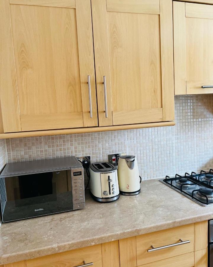 Modern 2bed 2bath Ground Floor Apartment EDI