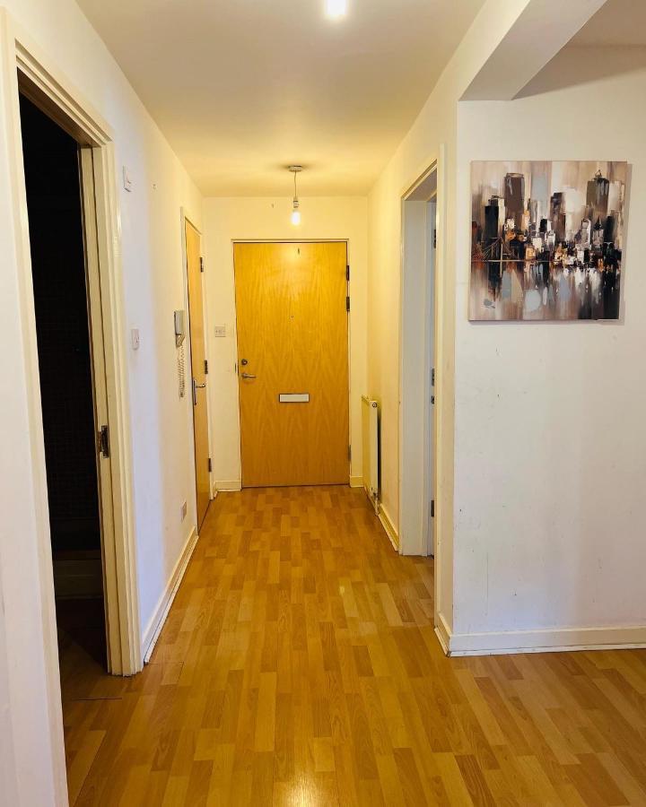 Modern 2bed 2bath Ground Floor Apartment