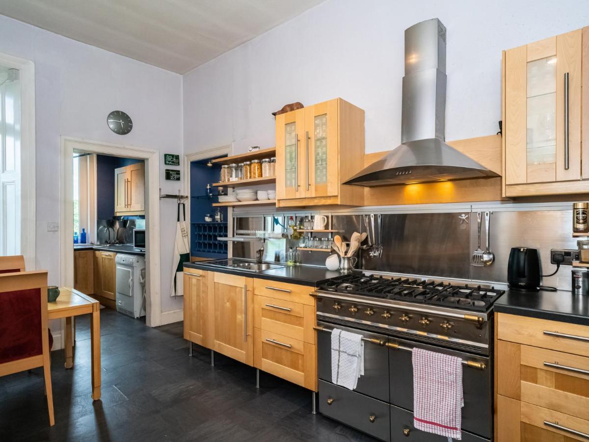 Pass The Keys Quiet 2beds Flat With High Ceilings And Great Views Apartment *