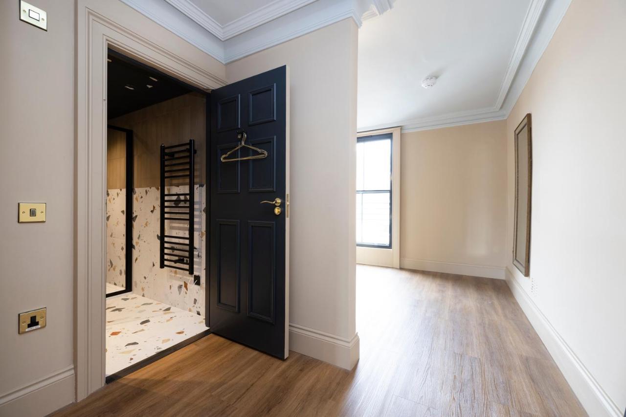 30 Castle Street Deluxe