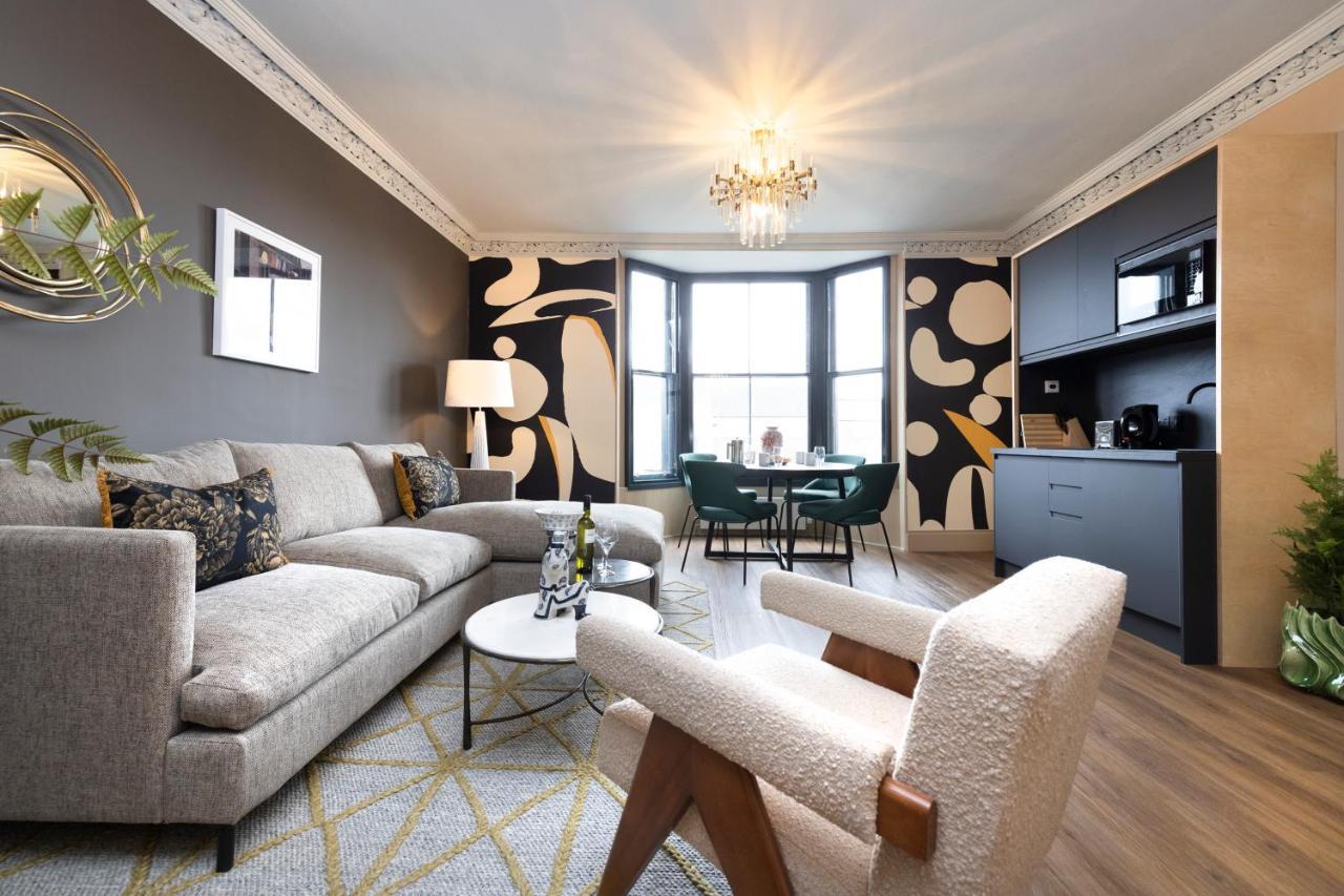 30 Castle Street Deluxe