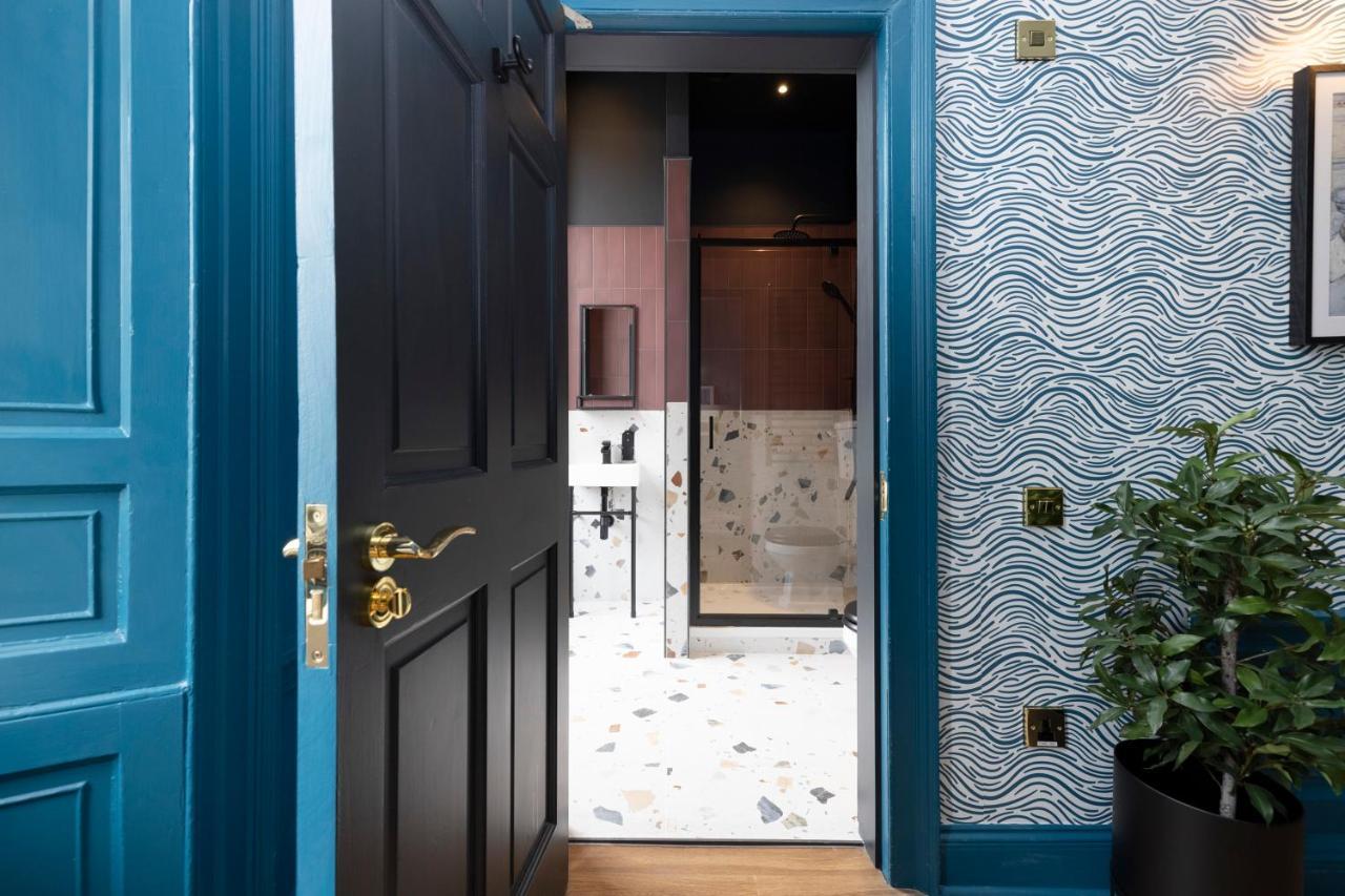 30 Castle Street Deluxe