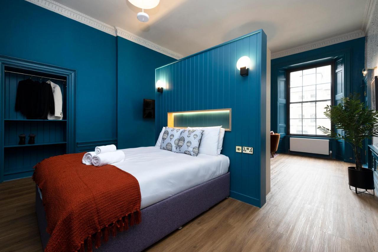 30 Castle Street Deluxe