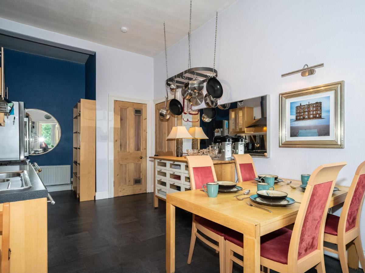 Pass The Keys Quiet 2beds Flat With High Ceilings And Great Views Edinburgh