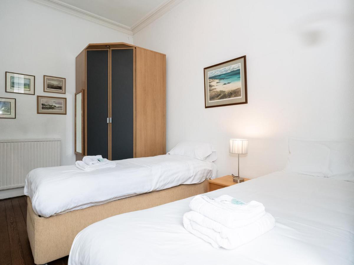Pass The Keys Quiet 2beds Flat With High Ceilings And Great Views Apartment