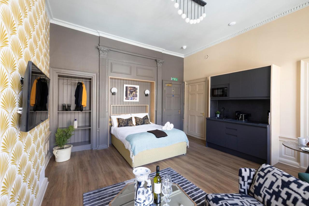 30 Castle Street Deluxe