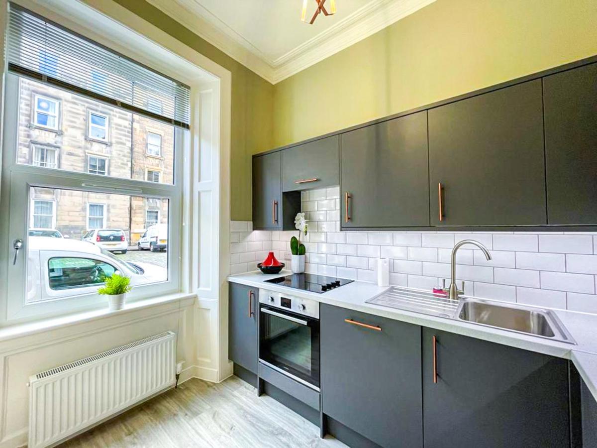 Desirable 2 Bed Near Castle Apartment EDI
