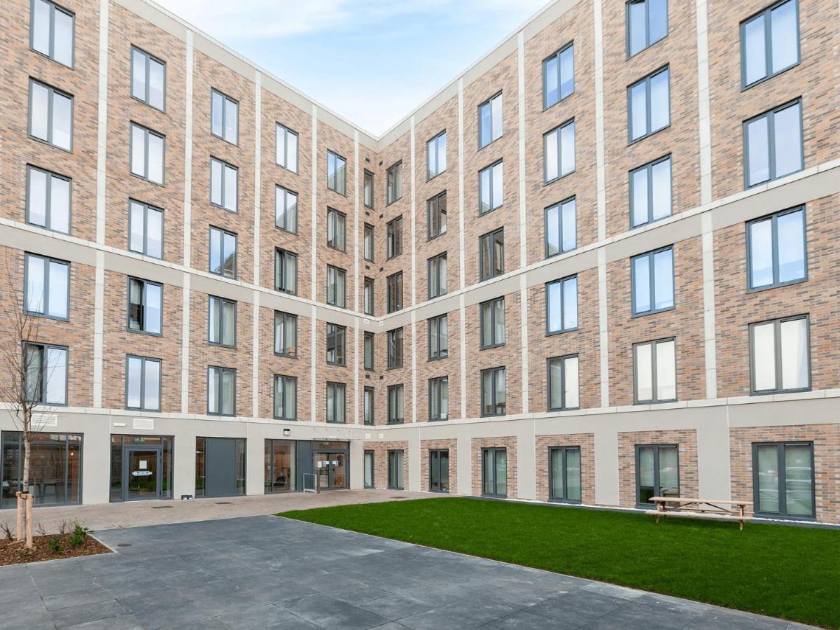 Apartment Straits Meadow In Centre *