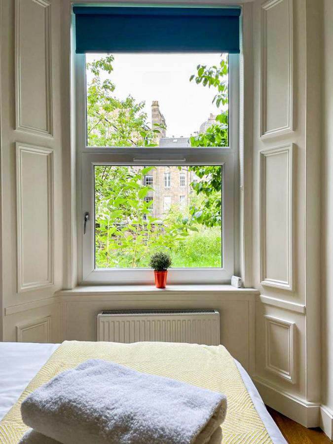 Desirable 2 Bed Near Castle EDI