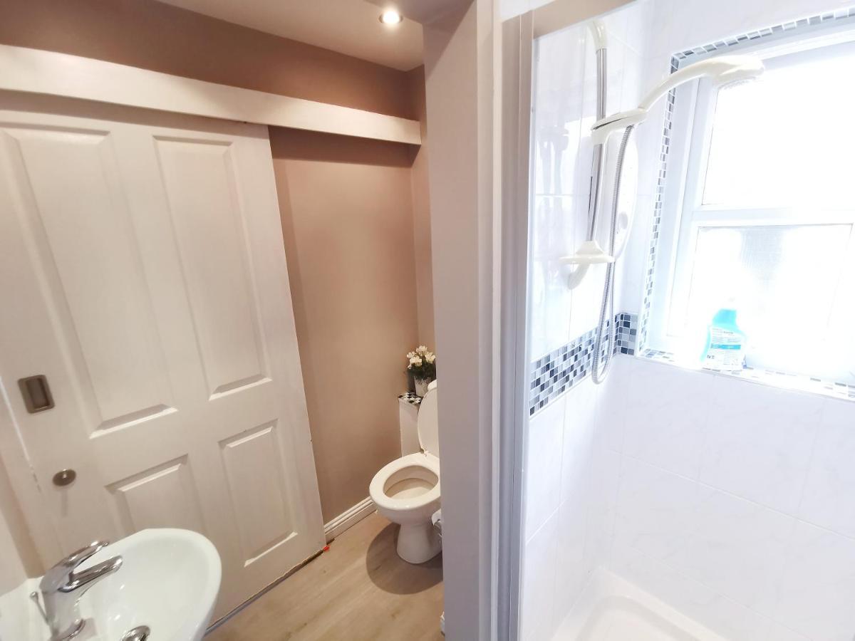 Homestay Modern And Spacious Double&king Bedrooms Both With Private Bathrooms Edinburgh