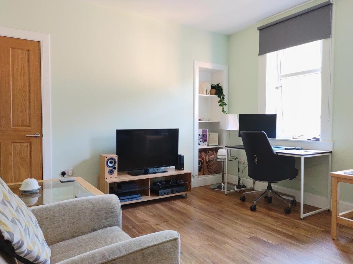 The Amazing Iona Street - 2 Bedroom Free Parking *