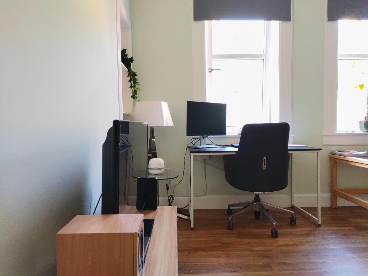 The Amazing Iona Street - 2 Bedroom Free Parking Apartment *