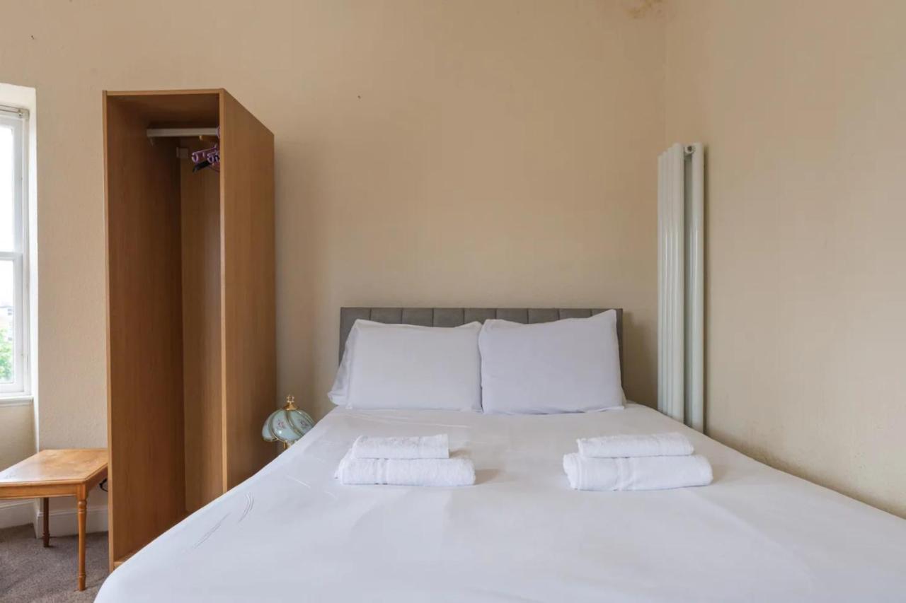 Cosy 2 Bedroom In Old Town Apartment