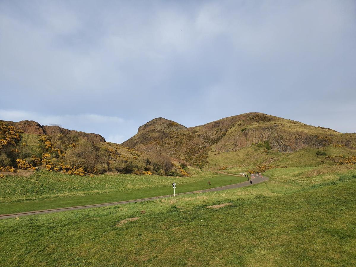 Apartment Lovely 2 Bedroom Flat In The Heart Of The Edinburgh