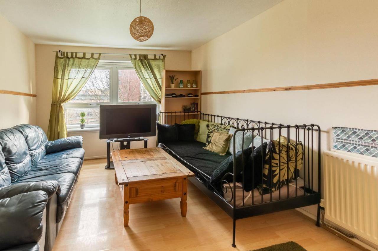 Edinburgh City Centre Aishia/Sakina Apartment Edinburgh