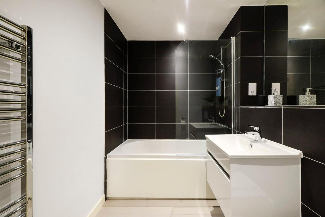 Apartment Guestready - Splendid Flat In Leith With Parking!