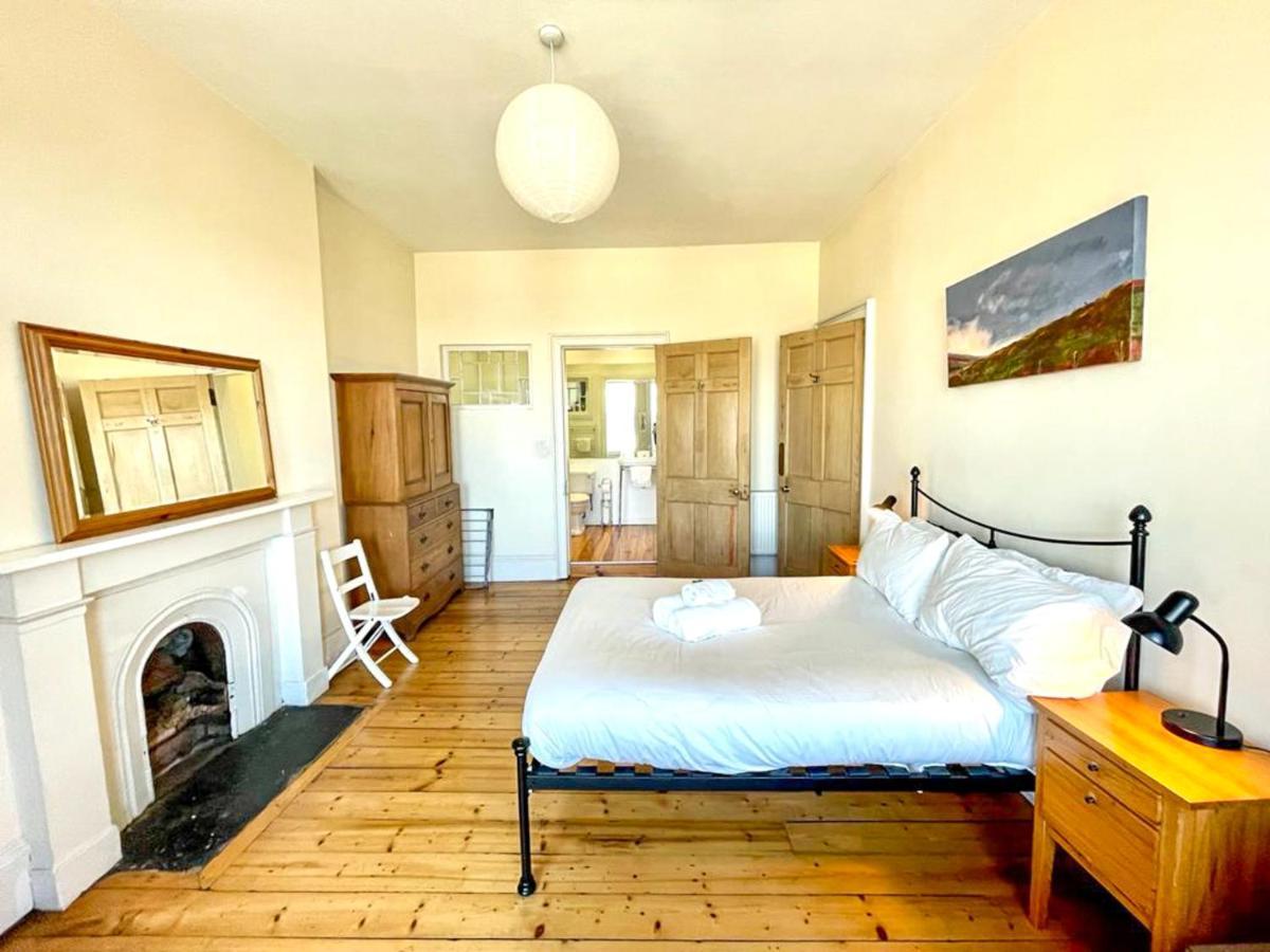 Incredible St Andrew's Sq - 2 Bed In The Sky Apartment