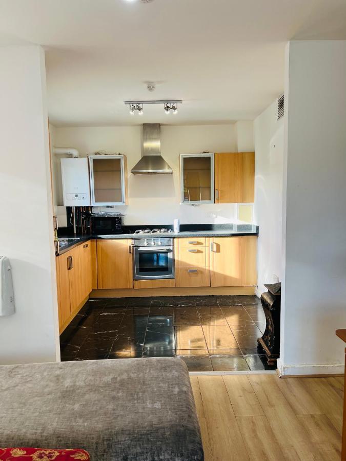 Apartment Fabulous 1bed 1bath Ground Floor Shared ,only Double *