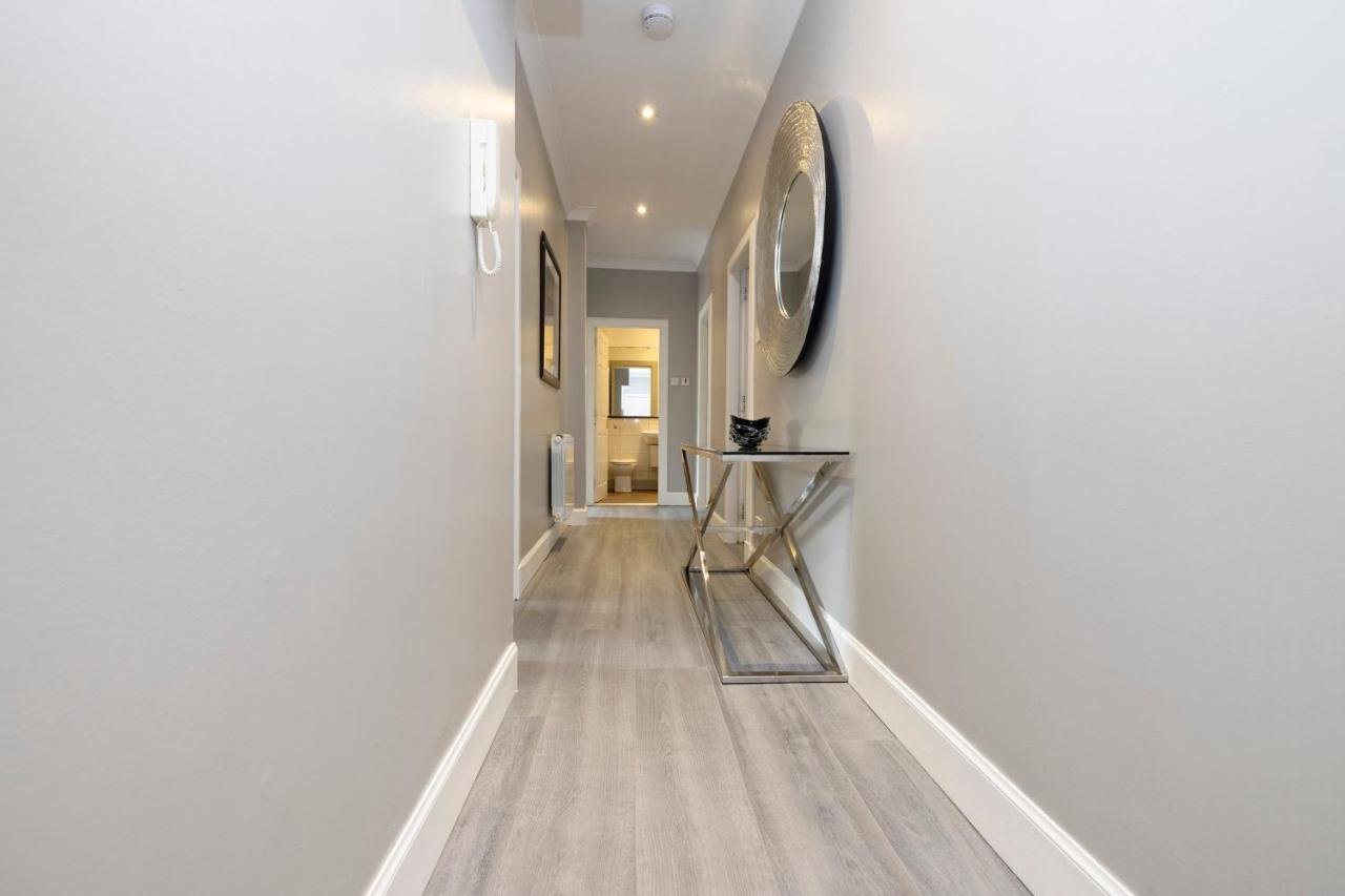 Apartment Altido West Nicolson Street Edinburgh