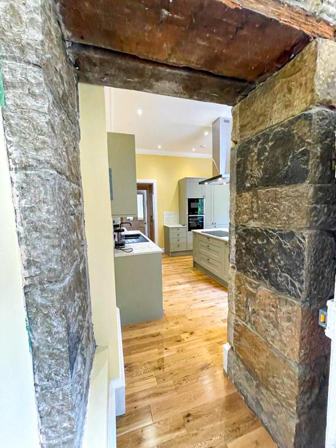 Remarkable 5br Townhouse With Garden, Sleeps 12