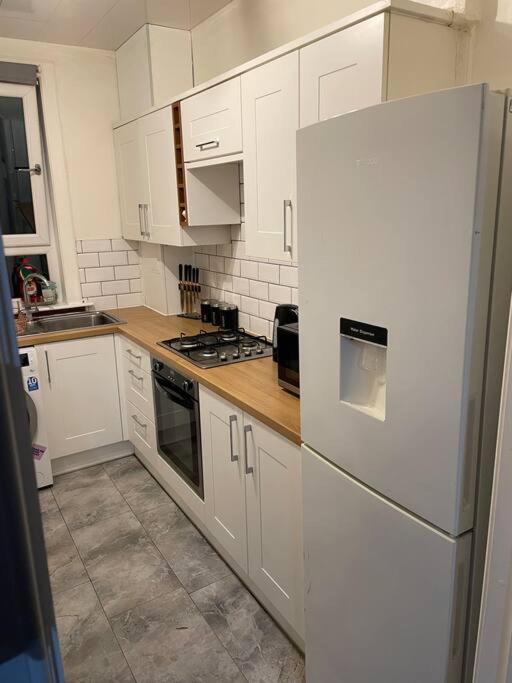 Lovely Three Bedroom Upper EDI