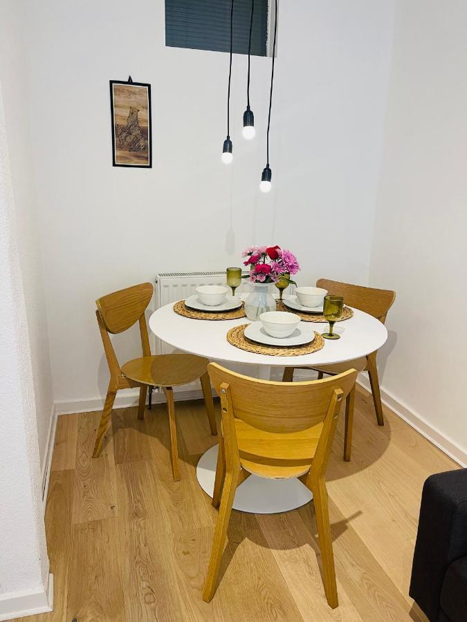 Ground Floor 1 Bedroom Flat In The Centre * EDI