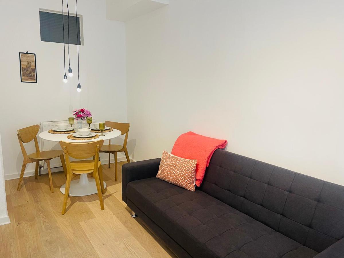Ground Floor 1 Bedroom Flat In The Centre