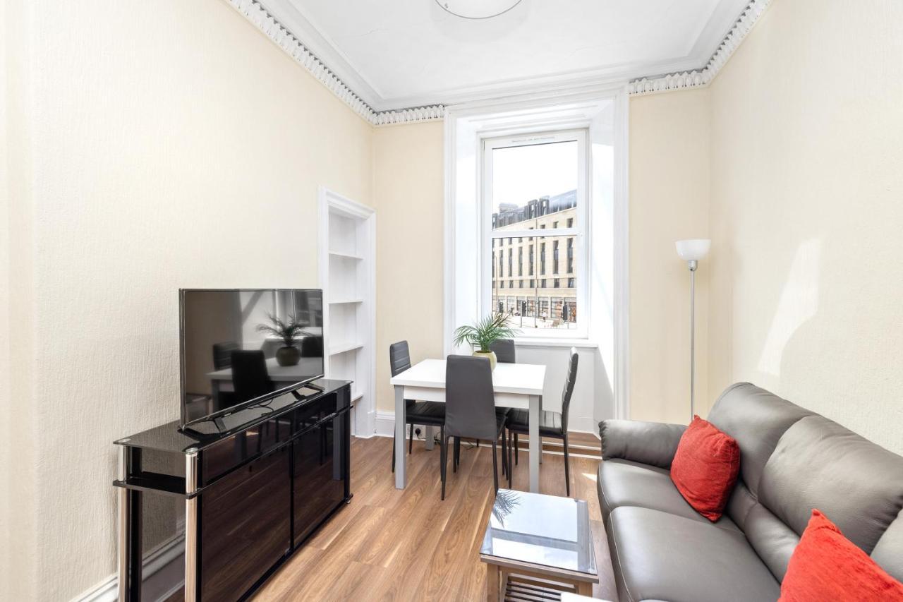 Apartment Altido Charming Flat Near Centre *