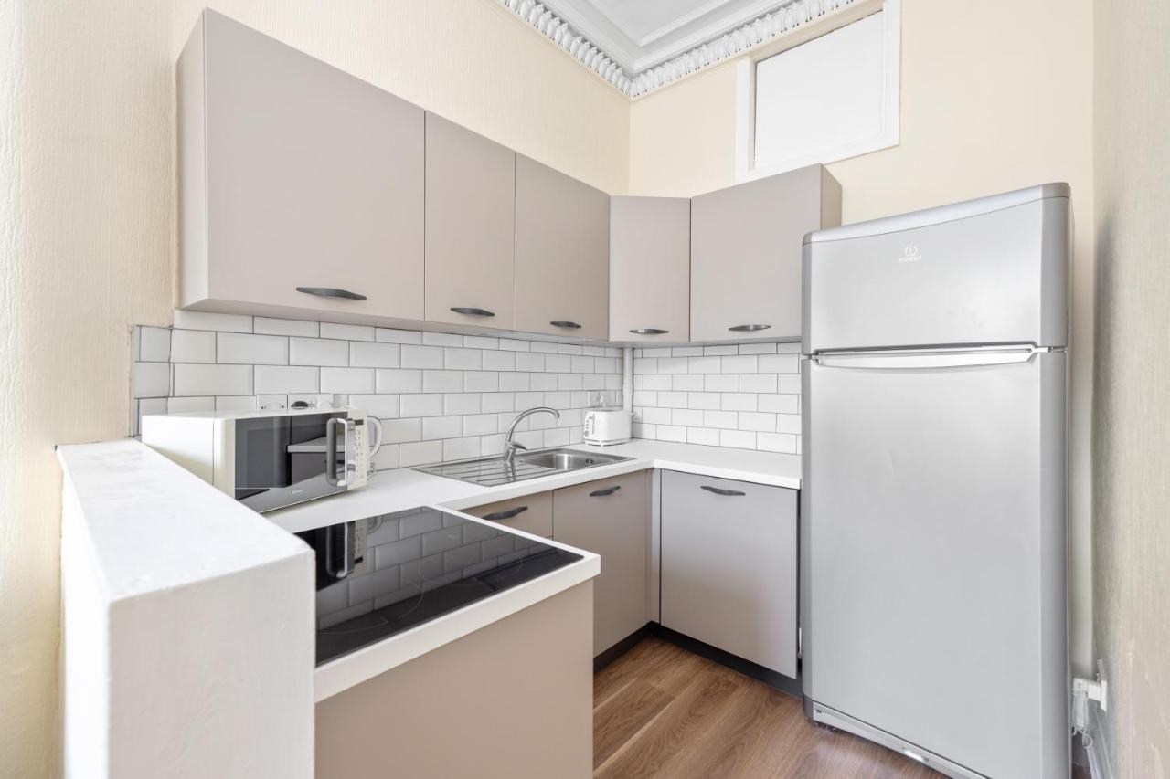 Apartment Altido Charming Flat Near Centre *