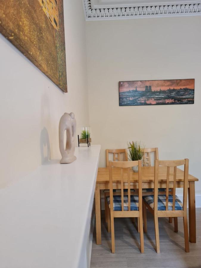 Apex Cathcart Place Apartment Edinburgh