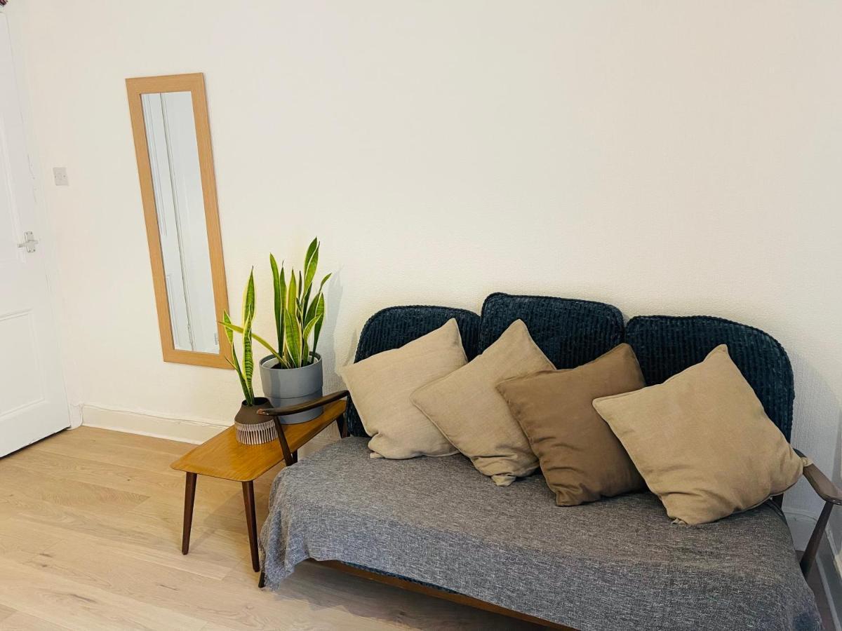 Ground Floor 1 Bedroom Flat In The Centre EDI