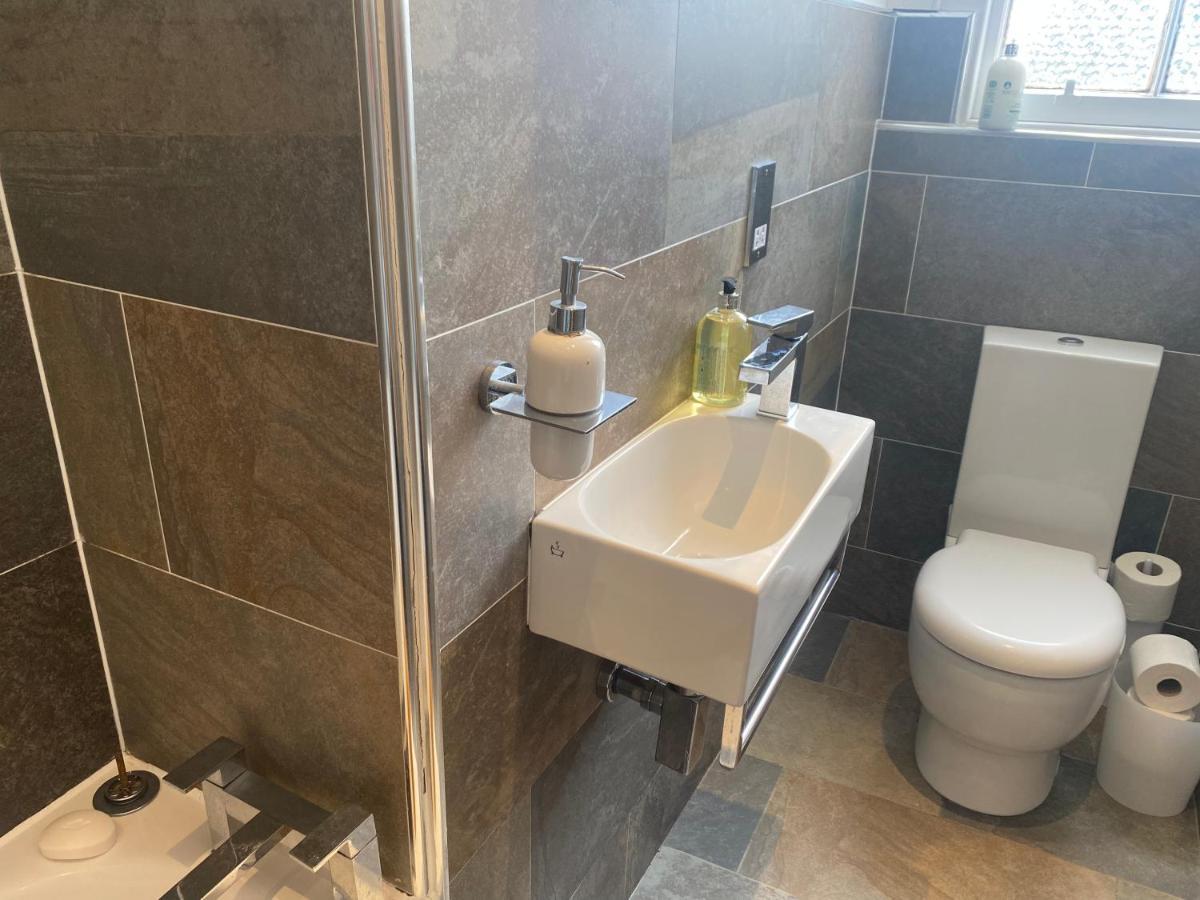 Apartment Lovely Main Door 2 Bed Edinburgh