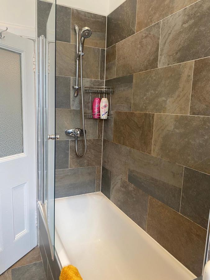 Lovely Main Door 2 Bed Edinburgh