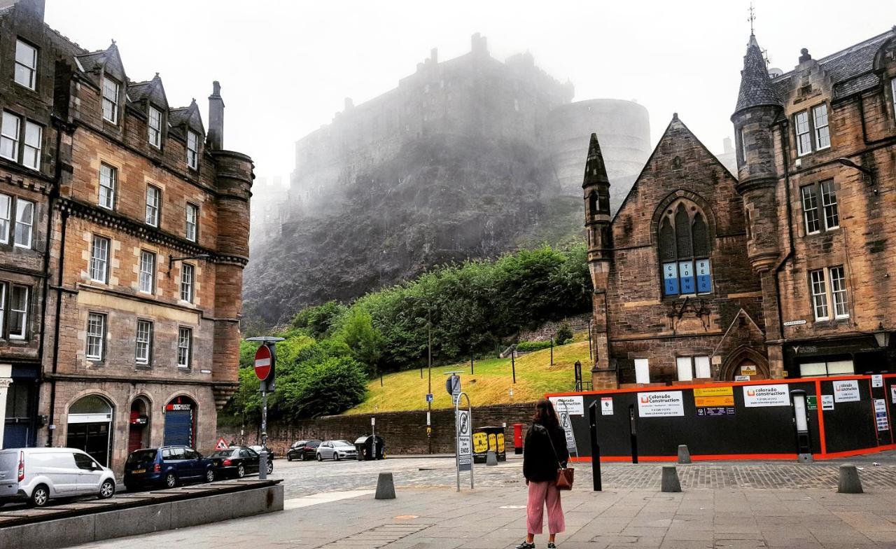 3 Bedrooms Flat In Central Old Town , Grassmarket Heart Of Flat Sleeps 6 , Eh1 EDI