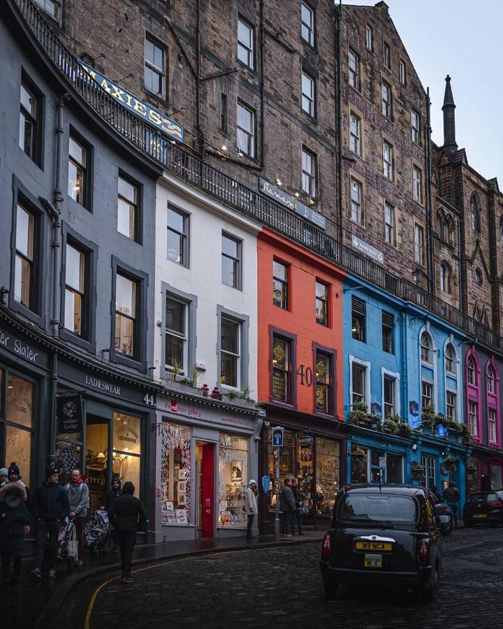 3 Bedrooms Flat In Central Old Town , Grassmarket Heart Of Flat Sleeps 6 , Eh1 * EDI