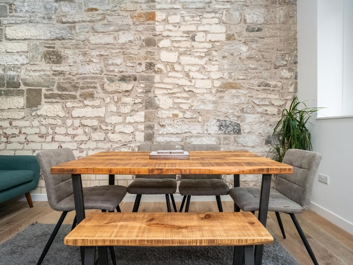Pass The Keys Stunning 3 Bed Loft Style With Free Parking *