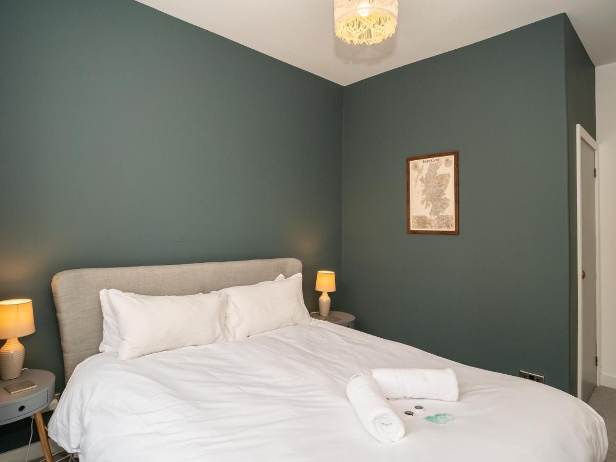 Apartment Pass The Keys Stunning 3 Bed Loft Style With Free Parking