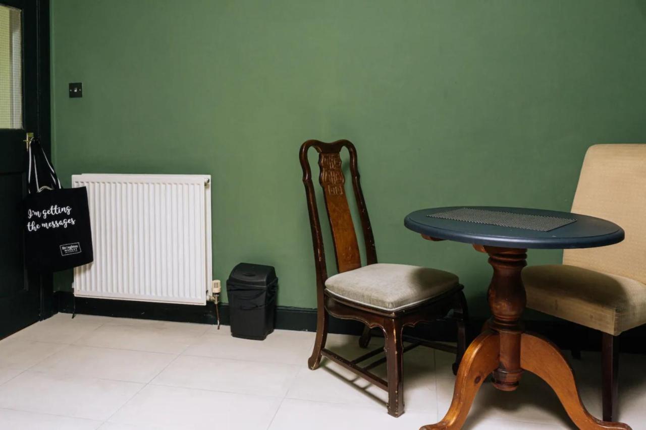 Grade A Listed 2 Bedroom In EDI