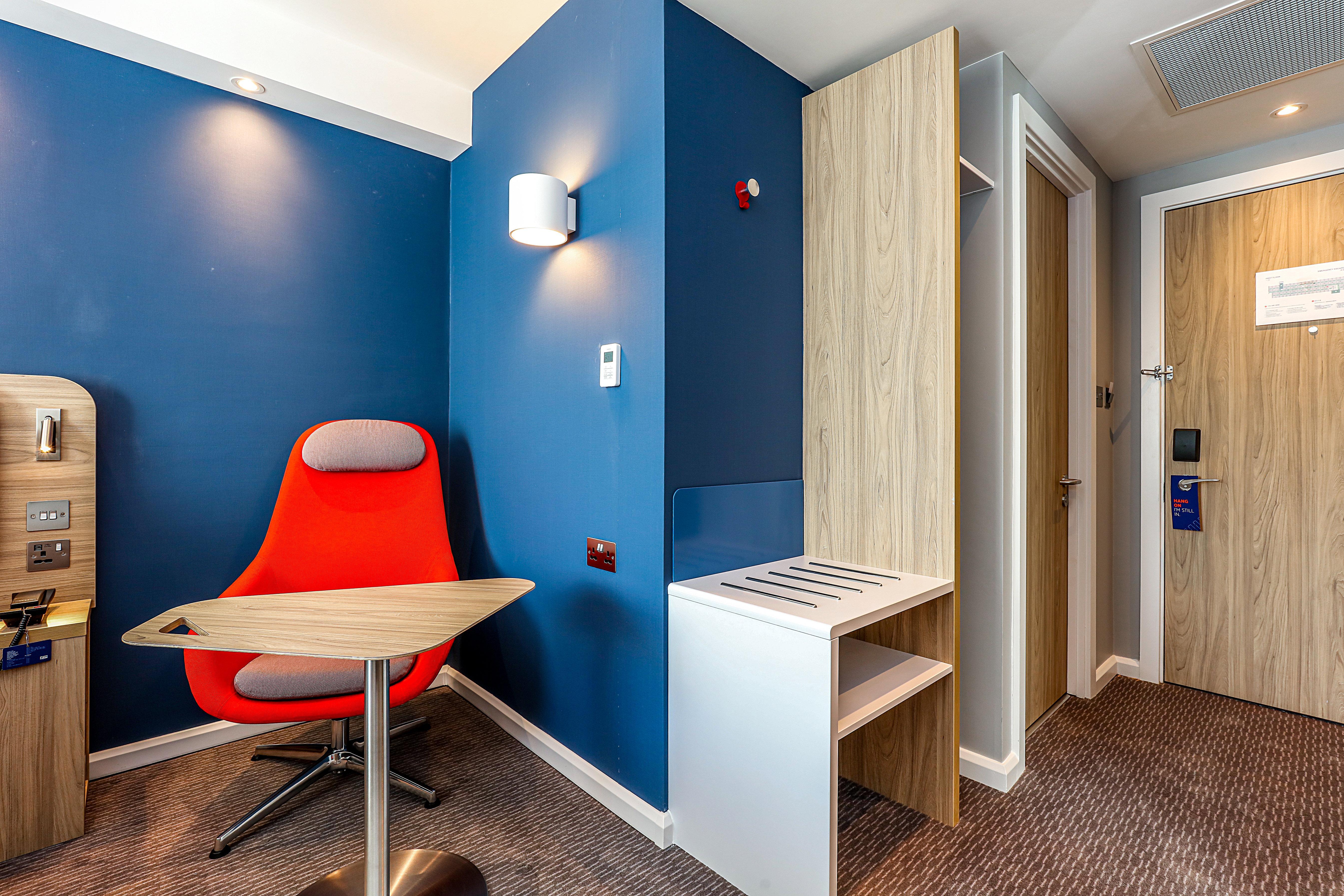 Holiday Express City West By Ihg 3*