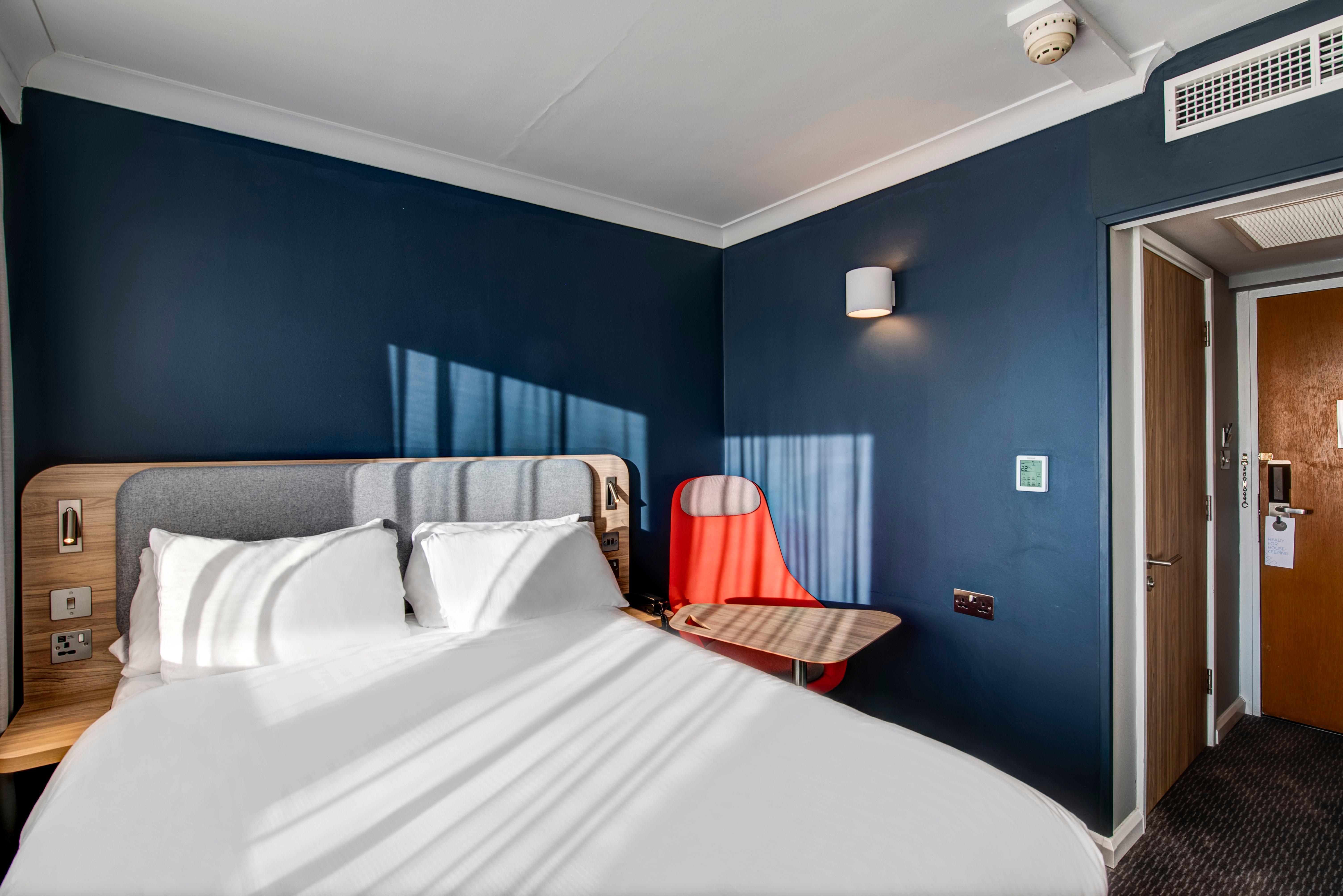 Holiday Express City West By Ihg 3*