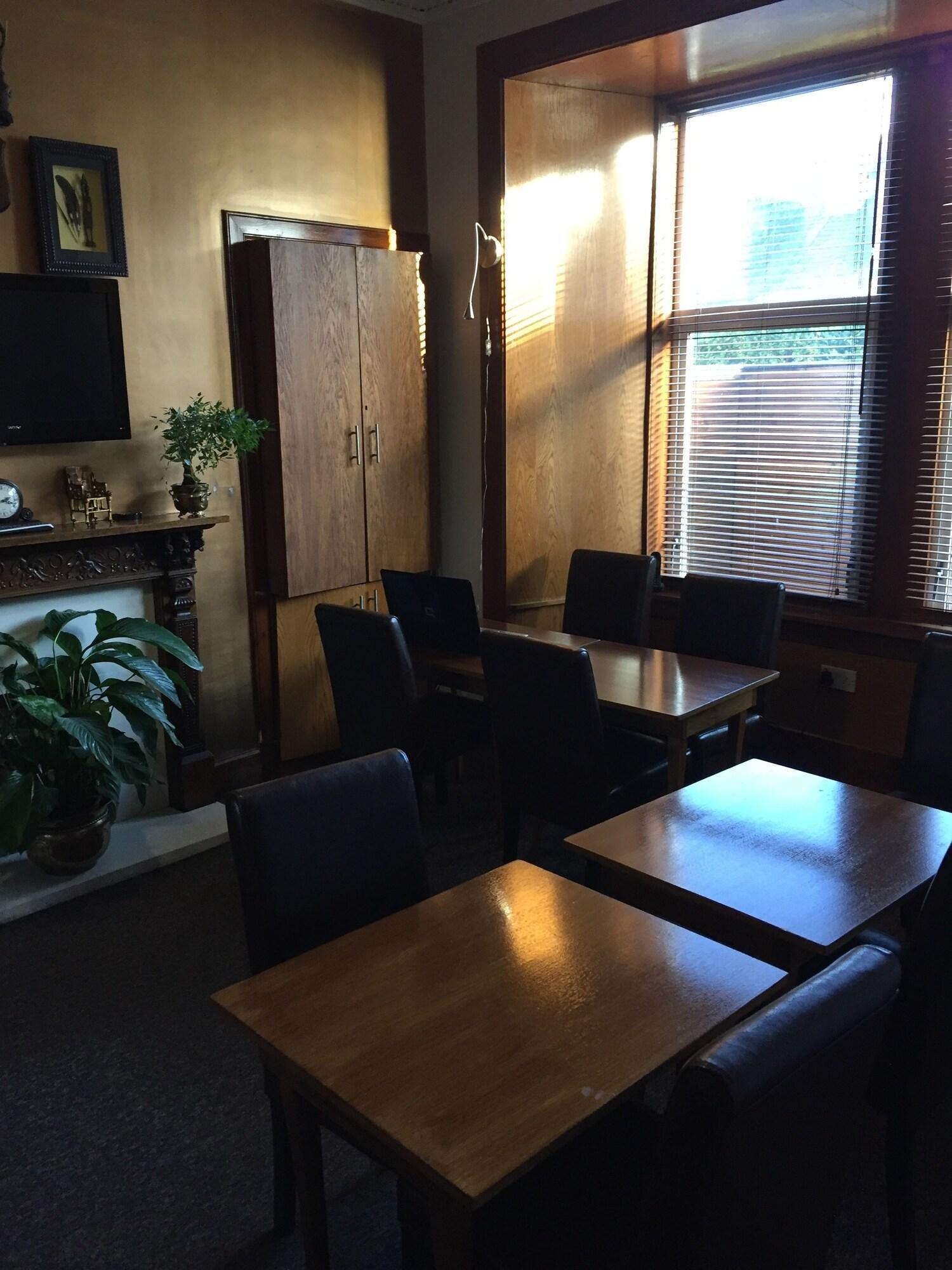 Guest house Cambridge House 3*