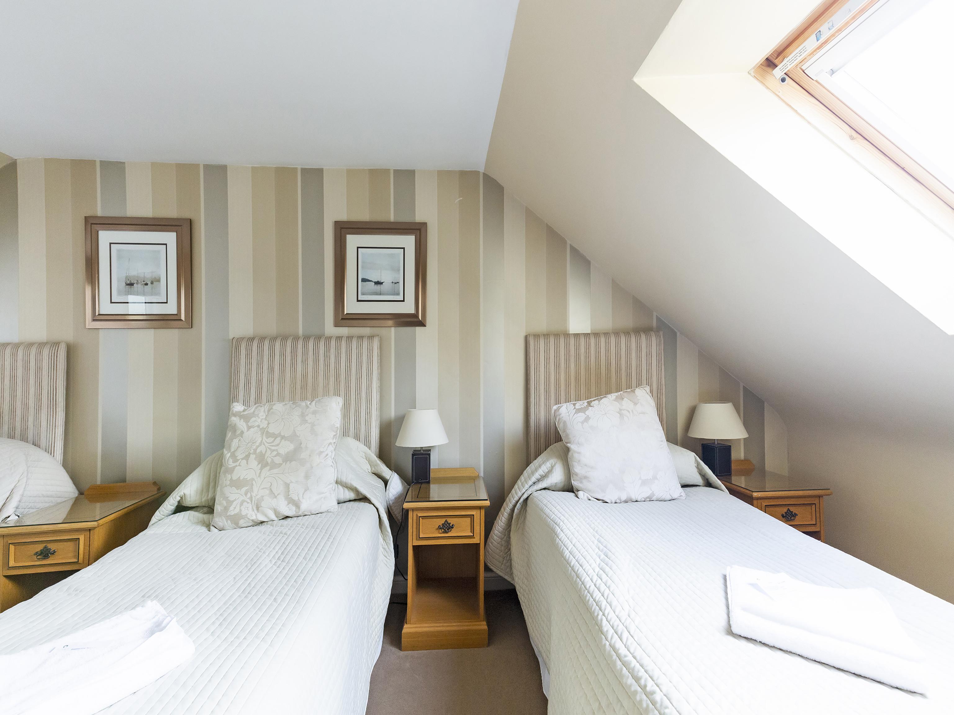 Arden Guest House, Craigmillar Castle