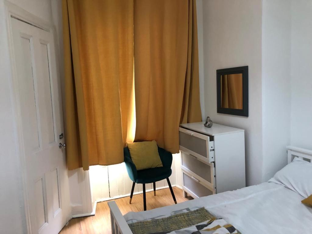 Lovely 2 Bedroom Close To City Centre Apartment